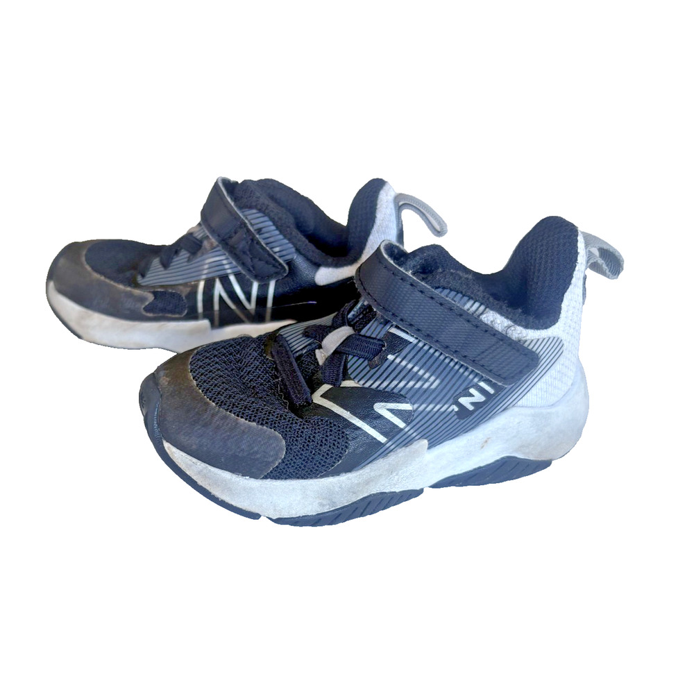 New Balance Boys Rave Run V2 ITRAVBW2 Black Sneakers Size 6 Toddler